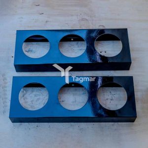 TRAILE TAIL LIGHT HOLDER TRIPLE HOLE